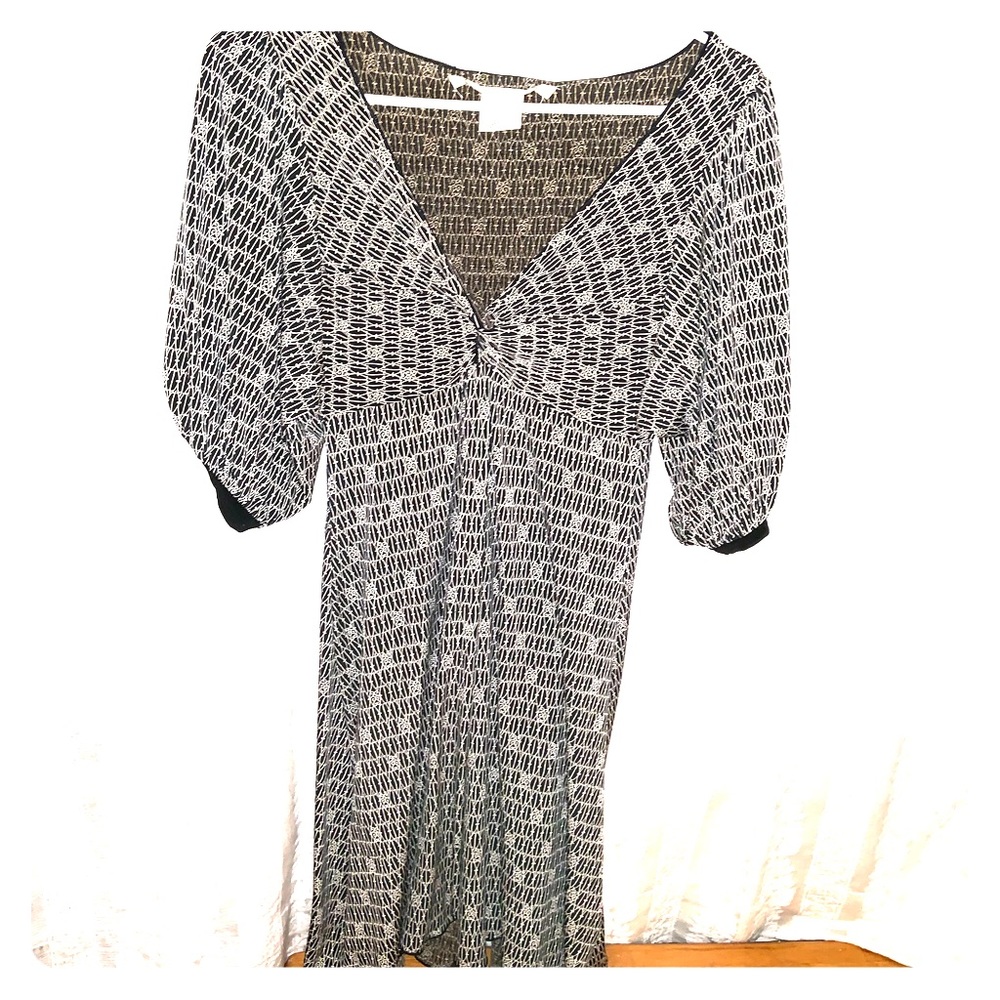 Max Studio XS Bell Sleeve Black & White Dress